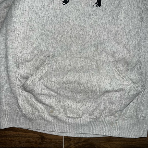 Vintage The Black Dog Martha’s Vineyard Grey Heavyweight Distressed Hoodie - Picture 6 of 7